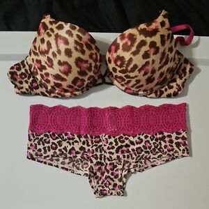 Victoria's Secret Bra And Hiphugger Set Leopard Print Bra with Pink Lace